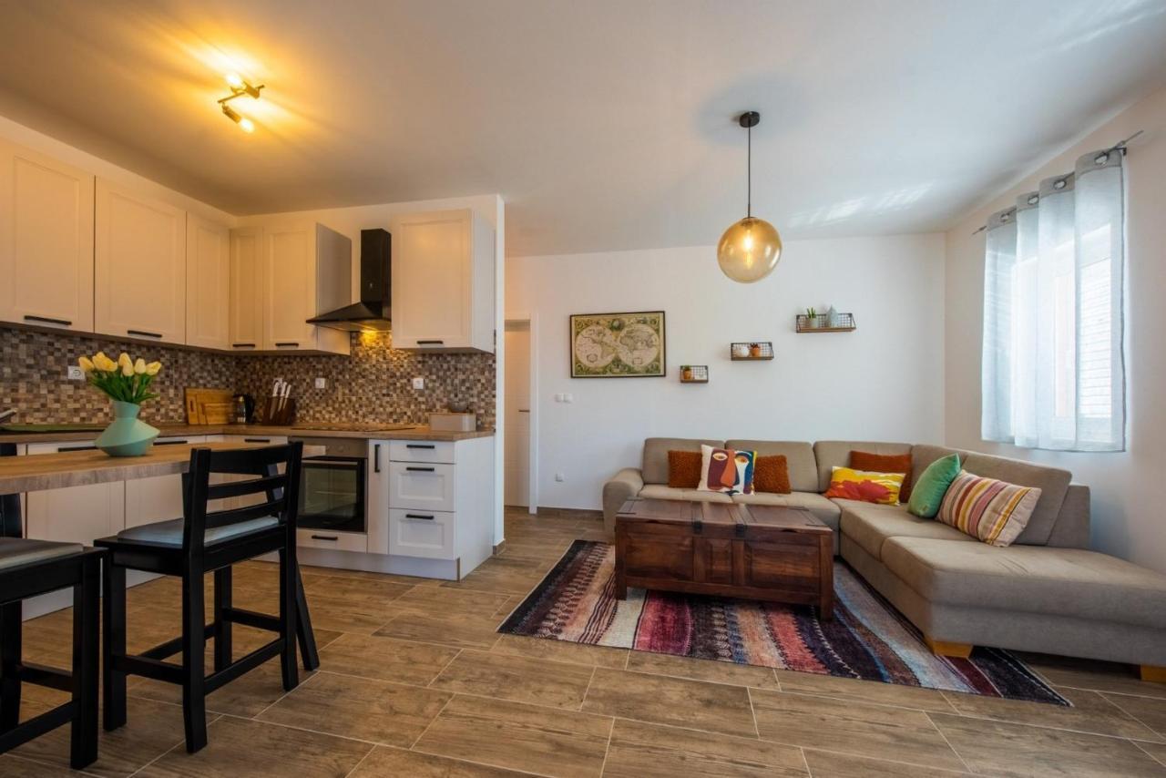 Apartman Paula Kastela Dış mekan fotoğraf