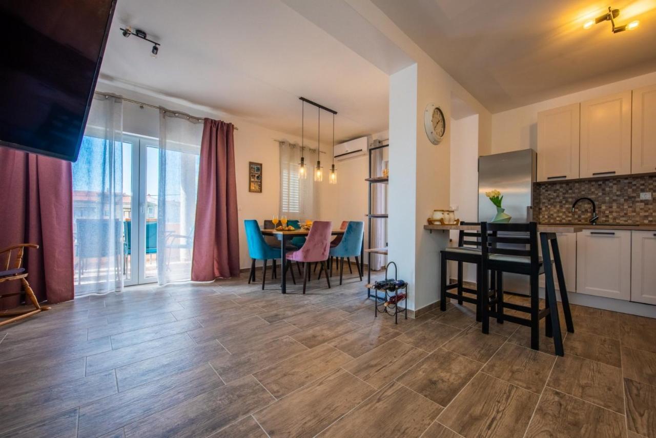 Apartman Paula Kastela Dış mekan fotoğraf