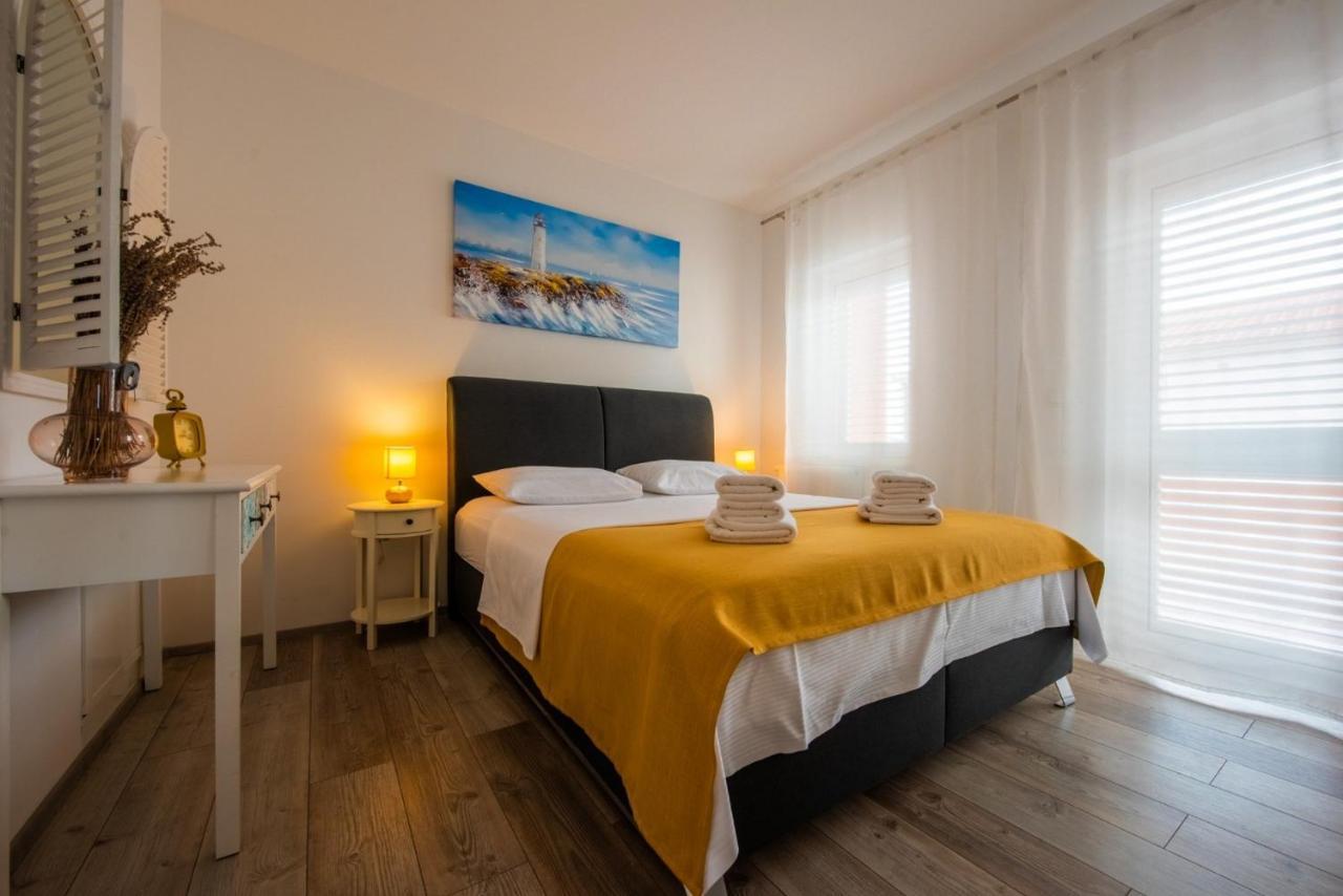 Apartman Paula Kastela Dış mekan fotoğraf